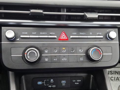 Certified 2025 Hyundai Tucson SE image 25