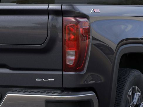 New 2026 GMC Sierra 1500 SLE AWD/4WD image 11