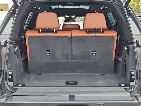 Used 2023 BMW X7 M60i w/ Executive Package image 37