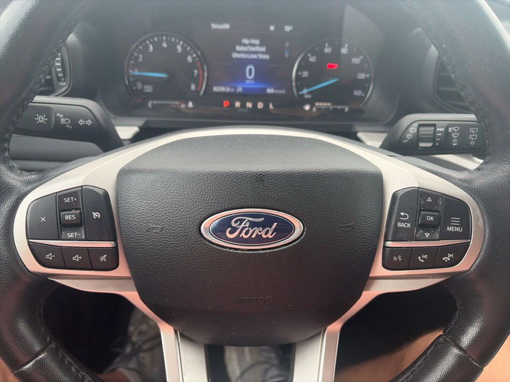 Used 2023 Ford Explorer XLT AWD/4WD image 21