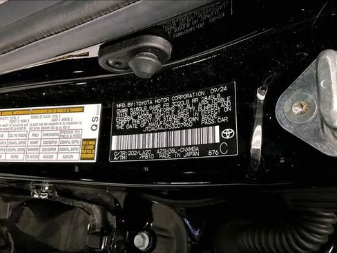 Used 2025 Toyota Crown Signia image 37