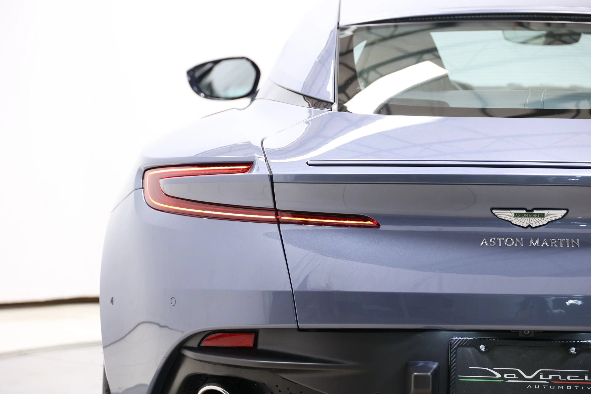 Used 2019 Aston Martin DB11 Coupe RWD image 59