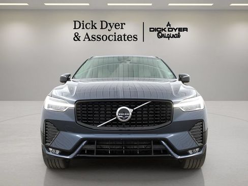 Certified 2025 Volvo XC60 B5 Ultra w/ Protection Package Premier AWD/4WD image 4