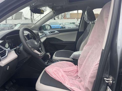 New 2026 Volkswagen Taos SE image 15