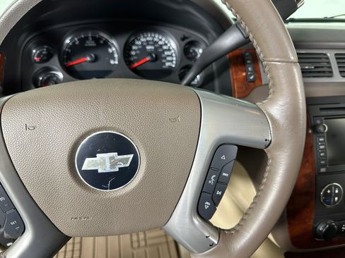 Used 2010 Chevrolet Tahoe LTZ image 44