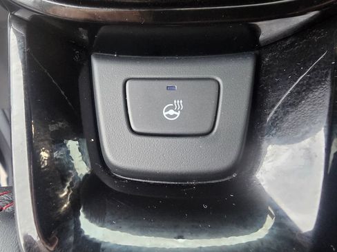 Used 2025 Honda Pilot Black Edition image 23