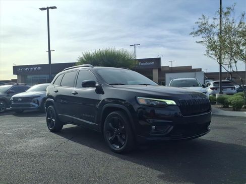 Used 2020 Jeep Cherokee Latitude Plus image 8