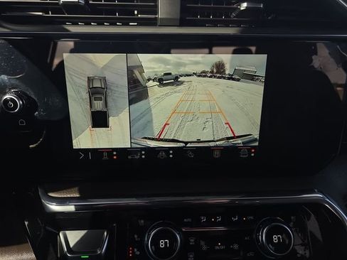 Used 2025 GMC Sierra 1500 Denali w/ Technology Package AWD/4WD image 22