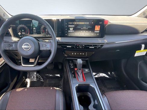New 2025 Nissan Kicks SR image 6