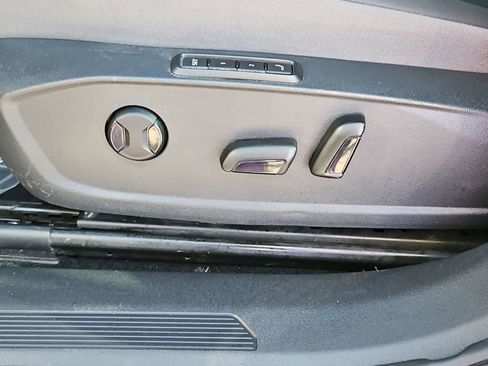 Used 2023 Volkswagen ID.4 S image 17