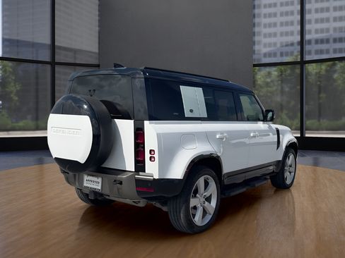 Used 2024 Land Rover Defender 110 X-Dynamic SE AWD/4WD image 5