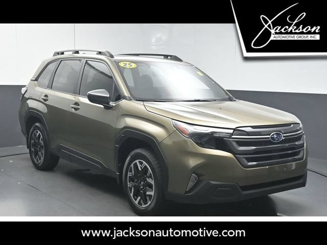 Used 2025 Subaru Forester Premium w/ Convenience Package #2 AWD/4WD image 1