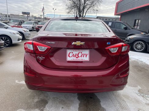 Used 2018 Chevrolet Cruze LT image 4