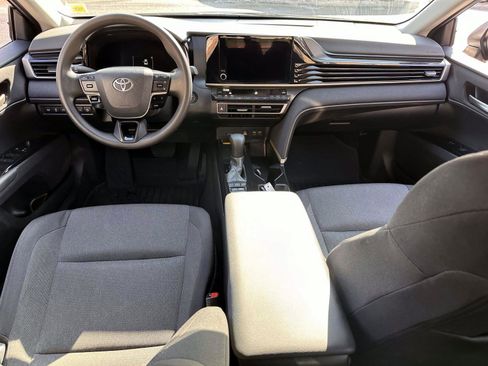 Used 2025 Toyota Camry LE FWD image 15