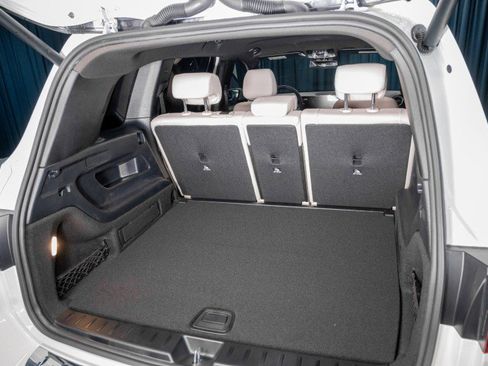 New 2025 Mercedes-Benz GLB 250 image 6