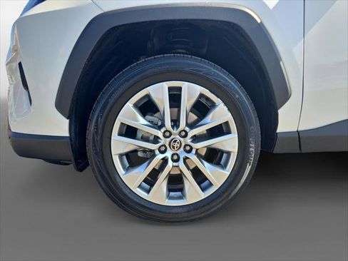 Certified 2022 Toyota RAV4 XLE Premium image 14