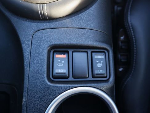 Used 2014 Nissan 370Z Touring w/ Sport Package image 16