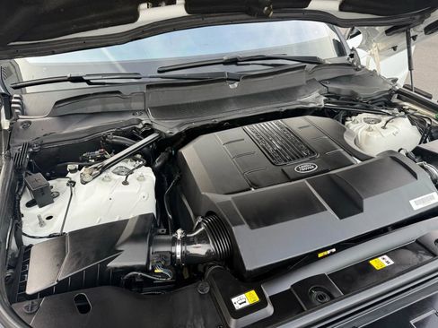 Used 2019 Land Rover Range Rover Sport SE image 58