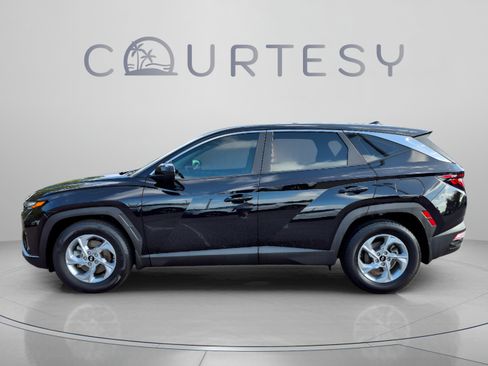 Certified 2024 Hyundai Tucson SE FWD image 2