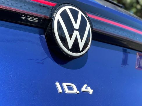 Used 2021 Volkswagen ID.4 Pro S w/ Gradient Package RWD image 10