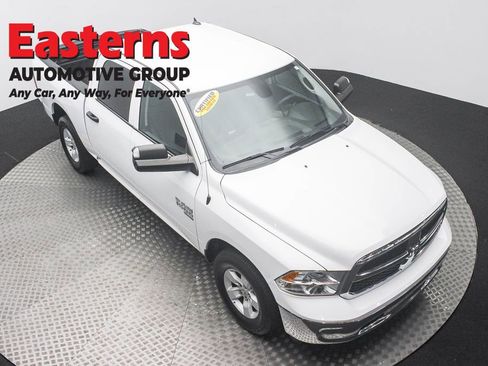 Used 2023 RAM 1500 Classic SLT w/ Trailer & Traction Group RWD image 3