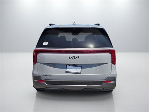 New 2026 Kia Carnival SX Prestige image 5