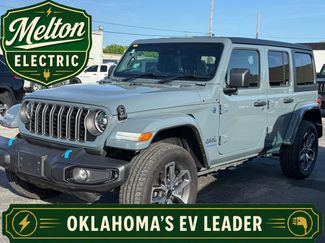 Used 2024 Jeep Wrangler Unlimited w/ Convenience Group AWD/4WD video 1