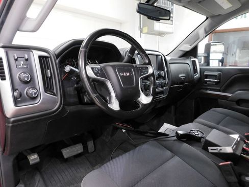 Used 2018 GMC Sierra 2500 SLE w/ HD SLE Preferred Plus Package AWD/4WD image 40