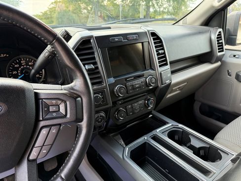 Used 2017 Ford F150 XLT w/ Equipment Group 302A Luxury image 11