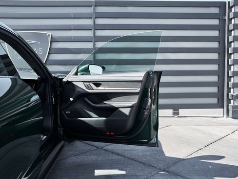 Used 2025 Porsche Taycan Turbo S w/ Premium Package image 23