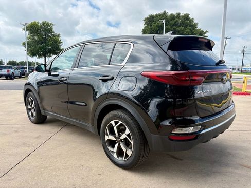 Used 2021 Kia Sportage LX AWD/4WD image 6