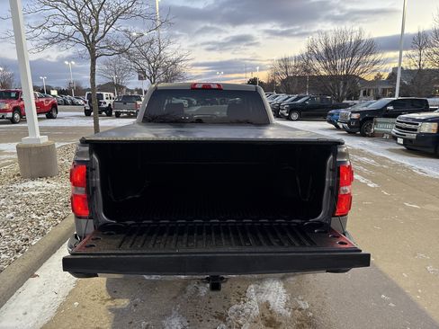 Used 2017 GMC Sierra 1500 SLE w/ SLE Value Package image 6