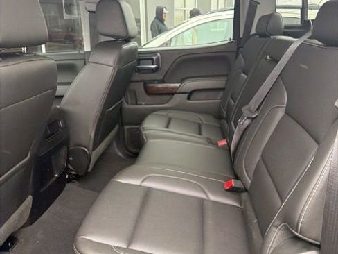 Used 2018 GMC Sierra 1500 SLT image 25