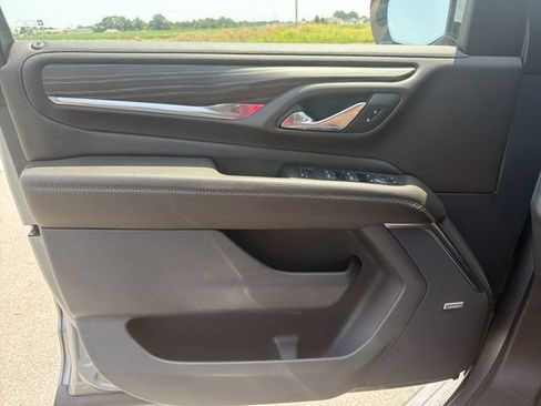 Used 2023 GMC Yukon Denali RWD image 39
