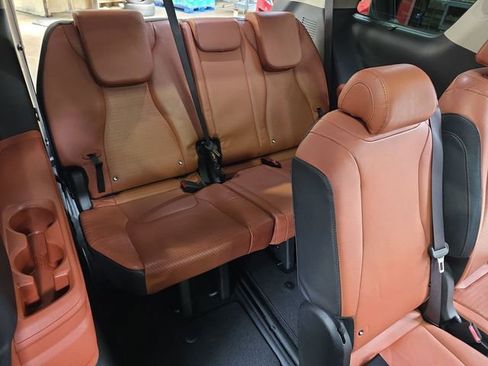 Used 2023 Kia Carnival SX Prestige FWD image 13