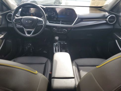 Used 2025 Chevrolet Trax ACTIV image 10