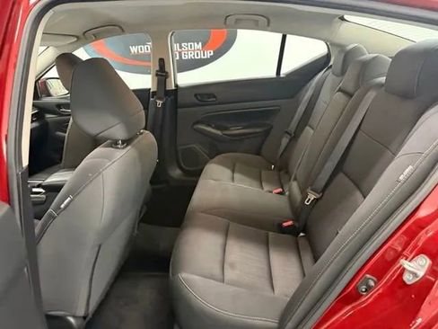 Used 2023 Nissan Altima 2.5 SV FWD image 14