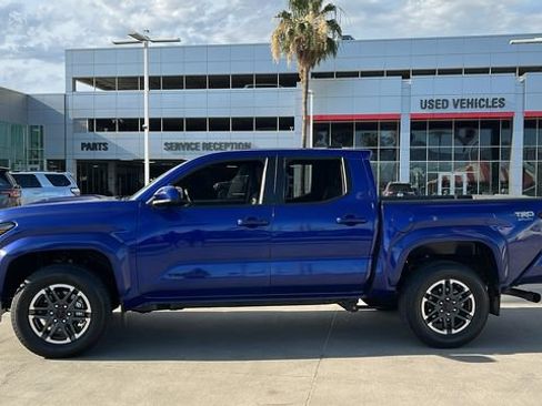 Used 2024 Toyota Tacoma TRD Sport RWD image 3