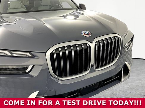 Used 2023 BMW X7 xDrive40i w/ Premium Package AWD/4WD image 31