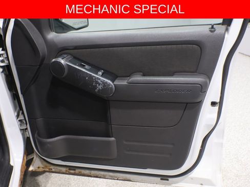 Used 2010 Ford Explorer XLT image 21