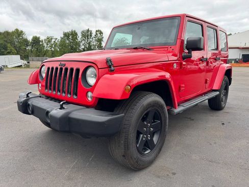 Used 2015 Jeep Wrangler Unlimited Sahara w/ Quic Order Package 23X image 1