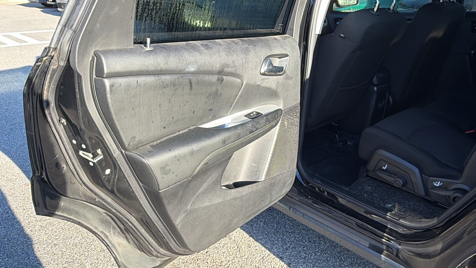 Used 2019 Dodge Journey SE w/ Connectivity Group FWD image 23
