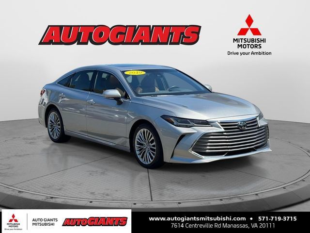 Used 2019 Toyota Avalon Limited FWD image 1