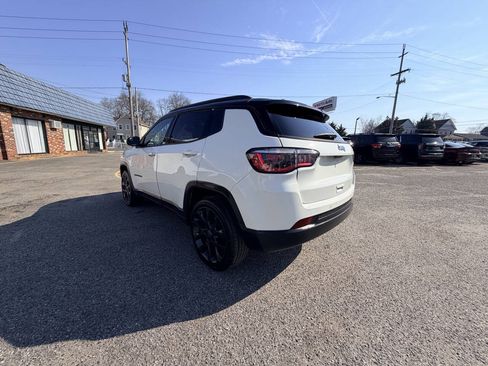 Used 2018 Jeep Compass Sport FWD image 38
