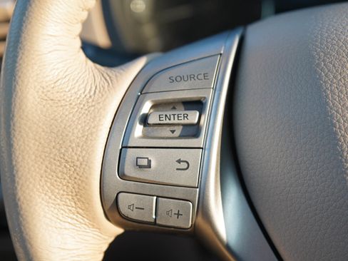 Used 2014 Nissan Altima 2.5 SL w/ Technology Package FWD image 24