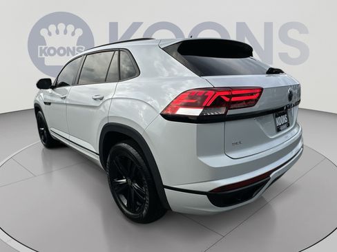 Used 2023 Volkswagen Atlas Cross Sport SEL R-Line AWD/4WD image 8