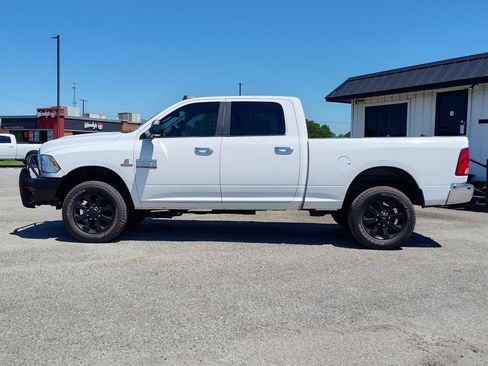 Used 2017 RAM 2500 SLT w/ Snow Chief Group AWD/4WD image 3