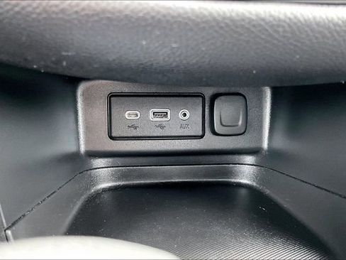 Used 2023 Chevrolet Equinox LT image 24