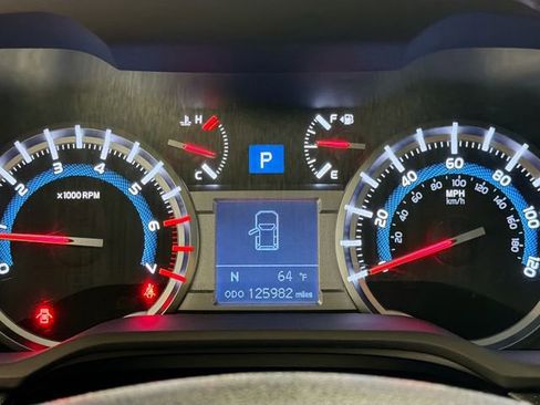Used 2017 Toyota 4Runner Limited AWD/4WD image 10