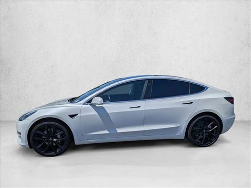 Used 2019 Tesla Model 3 Mid Range RWD image 9